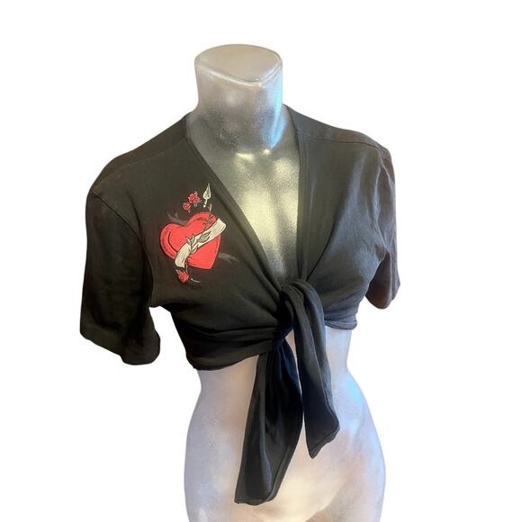 Vintage 90's CONTEMPO CASUALS Tie Front Tattoo Crop Top GRUNGE GOTH Tee Heart - Picture 1 of 6